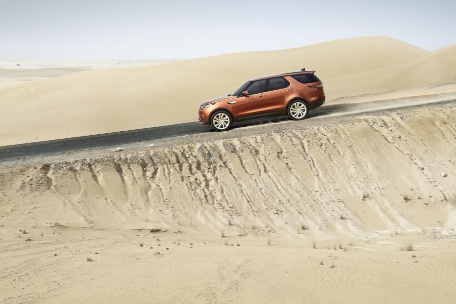  Land Rover Discovery HSE 2017 года  (фото 42 из 96)